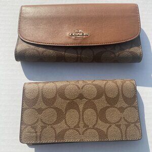 Coach Signature C Logo Slim Envelope in Khaki/Saddle Wallet with Checkbook Fold